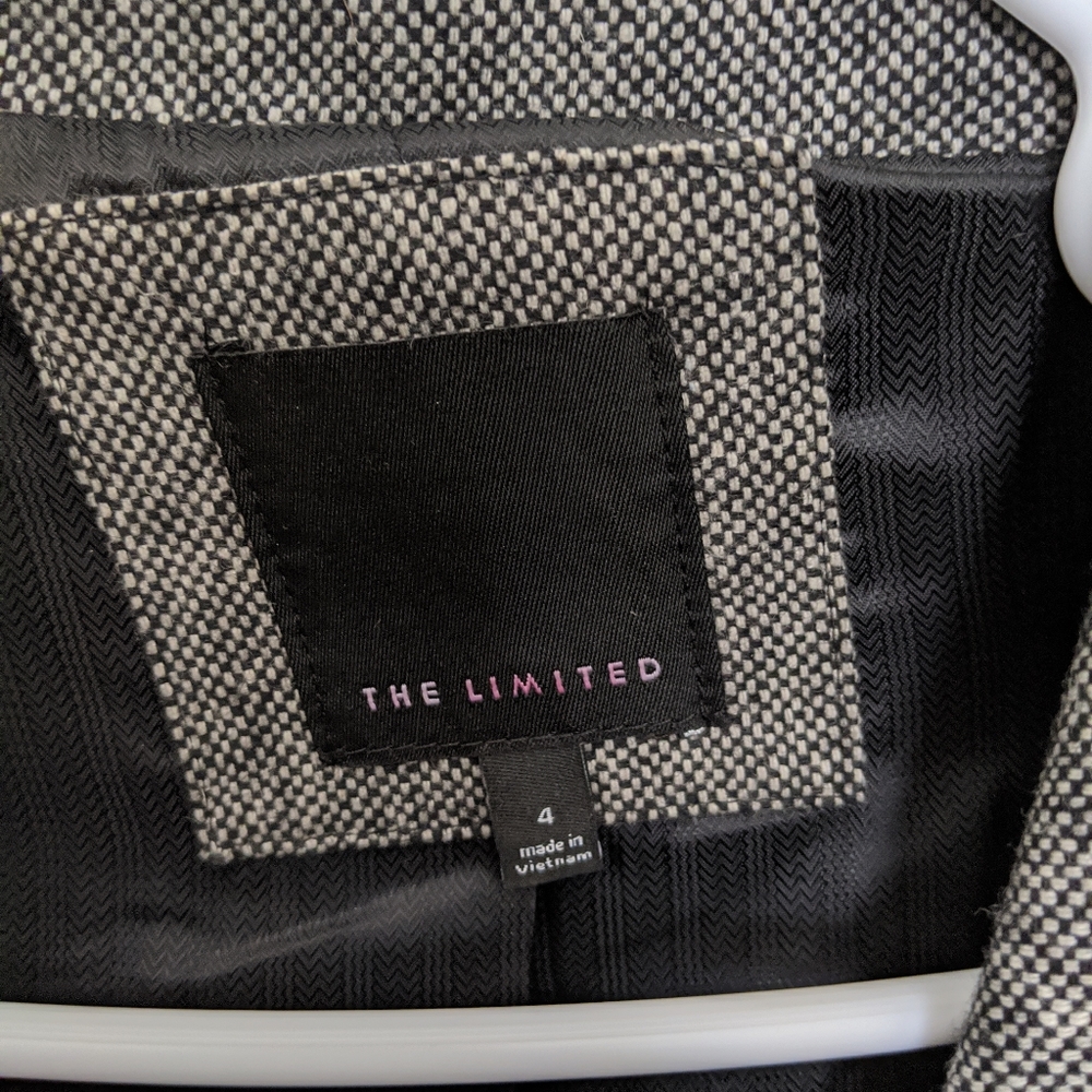 Blazer - Picture 3 of 3